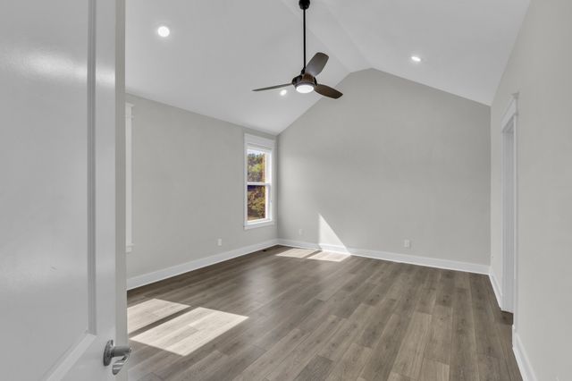 5043 High Park Hill Dr, Arrington, TN 37014