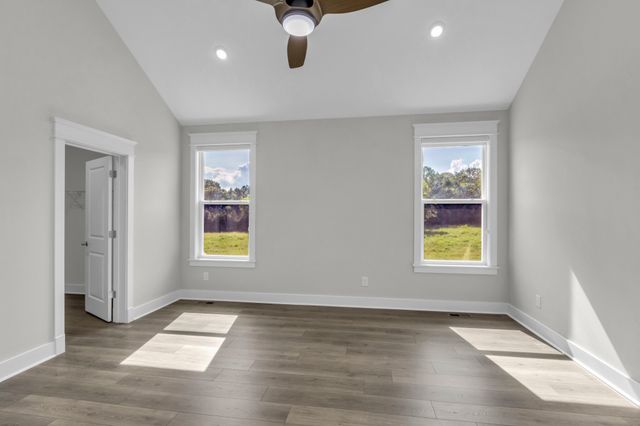 5043 High Park Hill Dr, Arrington, TN 37014