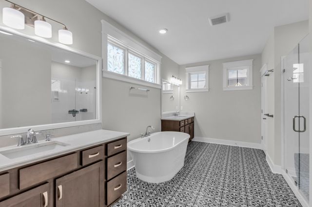 5043 High Park Hill Dr, Arrington, TN 37014