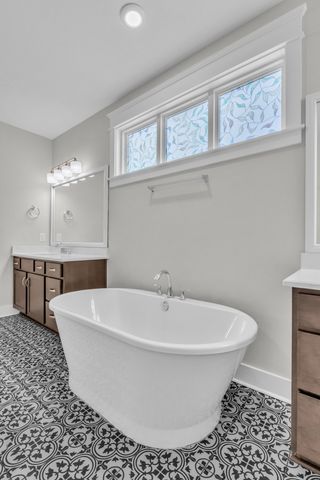 5043 High Park Hill Dr, Arrington, TN 37014