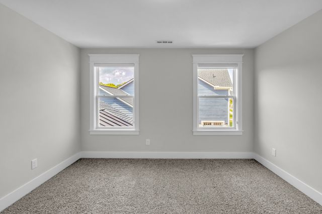 5043 High Park Hill Dr, Arrington, TN 37014