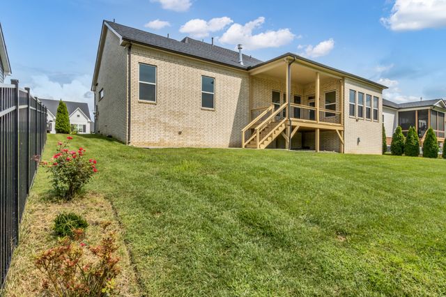 5043 High Park Hill Dr, Arrington, TN 37014
