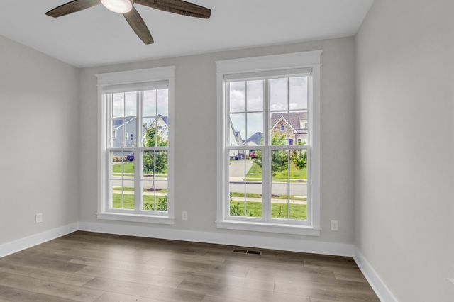 5043 High Park Hill Dr, Arrington, TN 37014