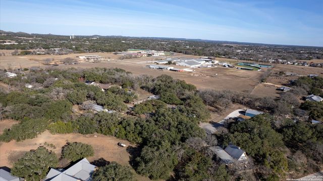 119 Felps, Blanco, TX 78606