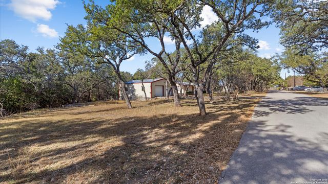 119 Felps, Blanco, TX 78606