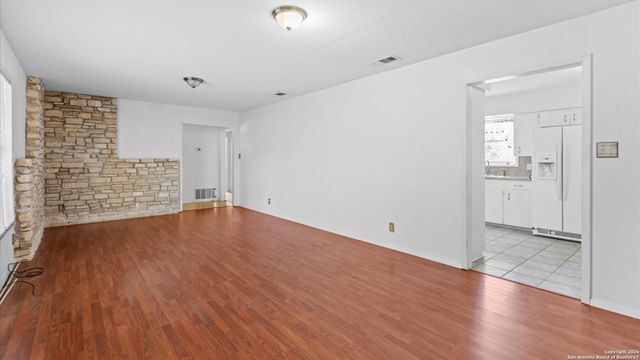 119 Felps, Blanco, TX 78606