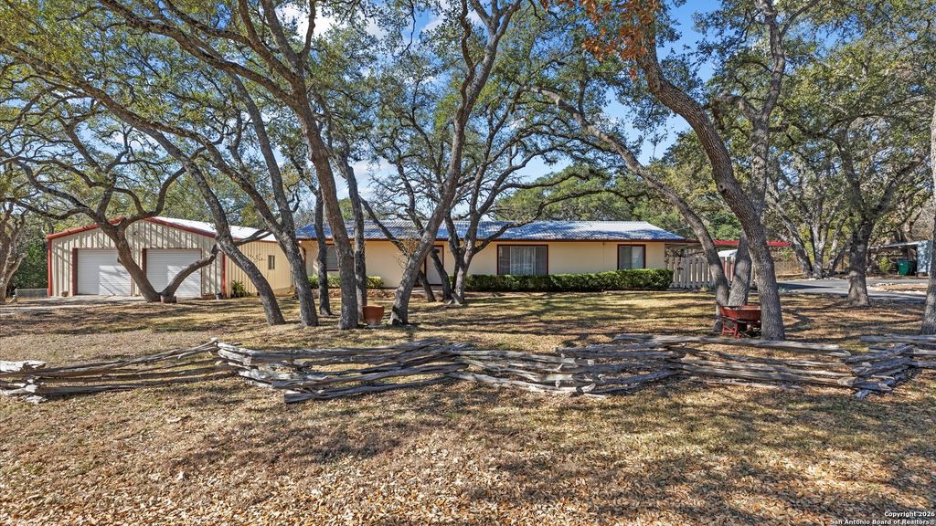 119 Felps, Blanco, TX 78606