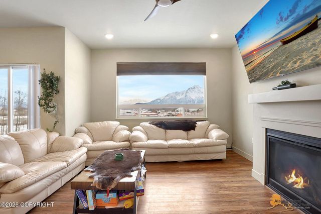 1138 E Mountain Peak Loop, Palmer, AK 99645