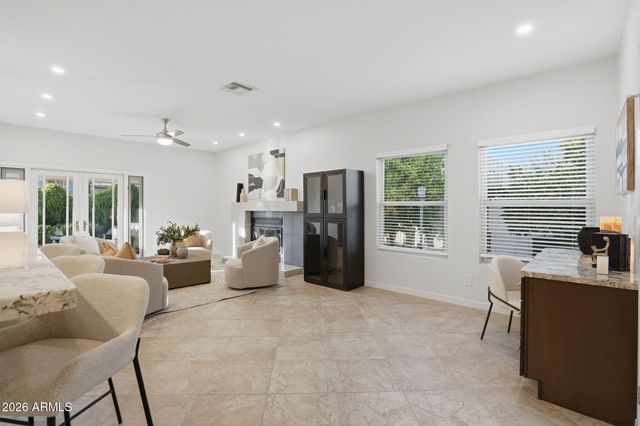 3846 E KERESAN Street, Phoenix, AZ 85044