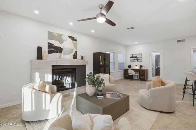 3846 E KERESAN Street, Phoenix, AZ 85044