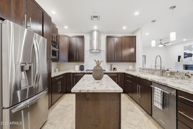3846 E KERESAN Street, Phoenix, AZ 85044