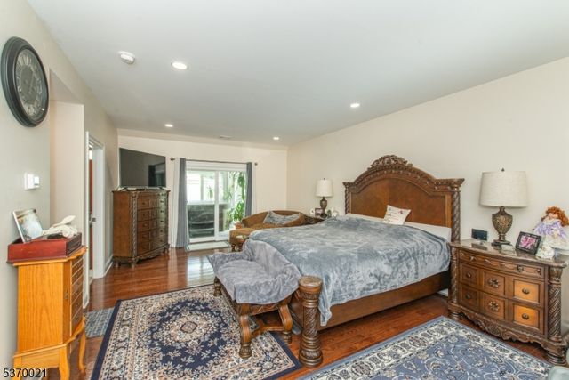 18 Cleary Pl, Fairfield Twp., NJ 07004