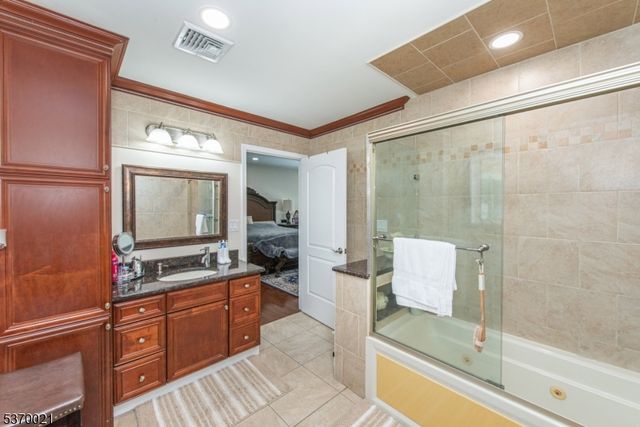 18 Cleary Pl, Fairfield Twp., NJ 07004