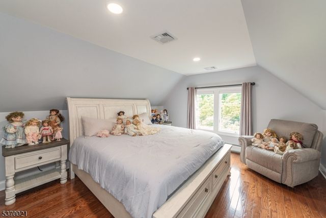 18 Cleary Pl, Fairfield Twp., NJ 07004