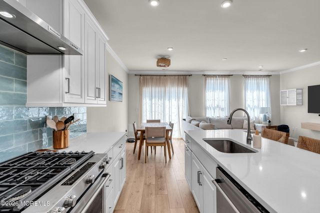 22 Coburgh Drive, Wall, NJ 07753
