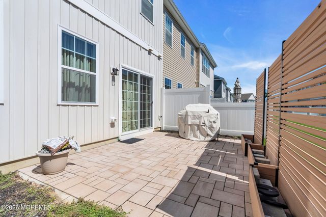 22 Coburgh Drive, Wall, NJ 07753