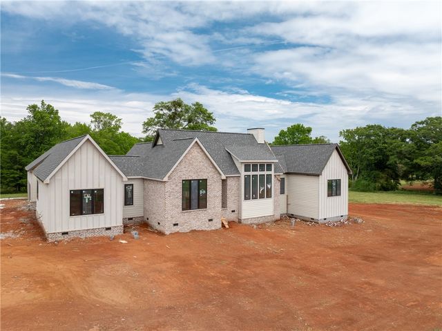 778 Garrison Road, Pelzer, SC 29669