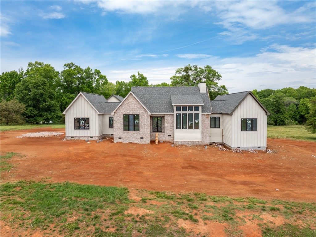 778 Garrison Road, Pelzer, SC 29669