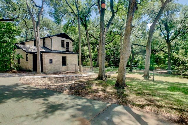 811 E 38th ST, Austin, TX 78705