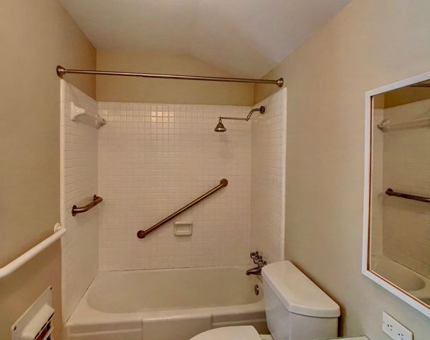 811 E 38th ST, Austin, TX 78705
