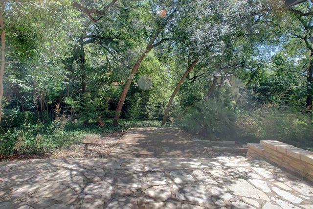811 E 38th ST, Austin, TX 78705