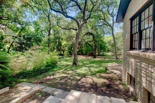 811 E 38th ST, Austin, TX 78705