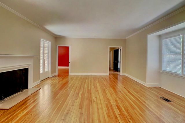 811 E 38th ST, Austin, TX 78705