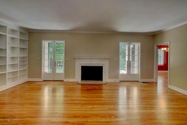 811 E 38th ST, Austin, TX 78705
