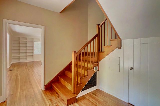 811 E 38th ST, Austin, TX 78705