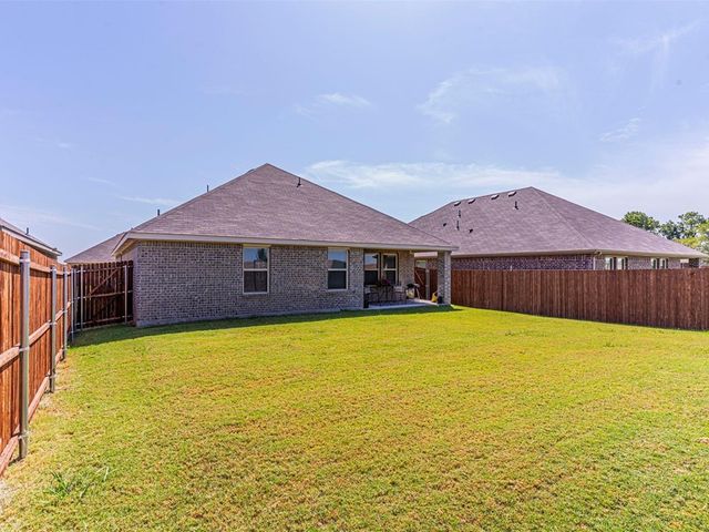 3307 Knoll Drive, Ennis, TX 75119
