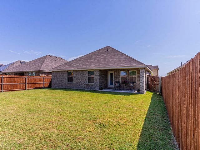 3307 Knoll Drive, Ennis, TX 75119