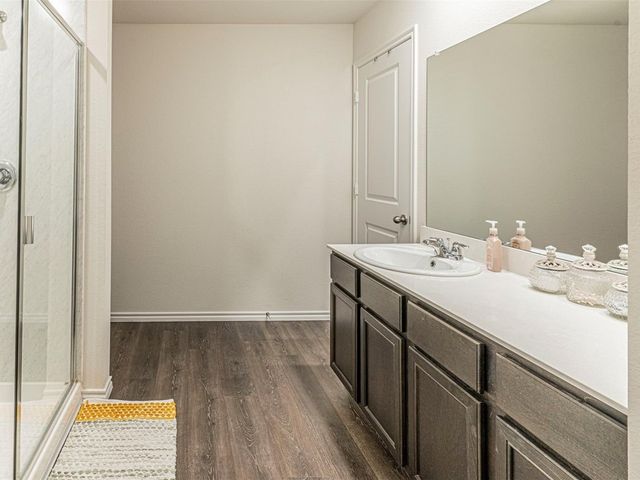 3307 Knoll Drive, Ennis, TX 75119