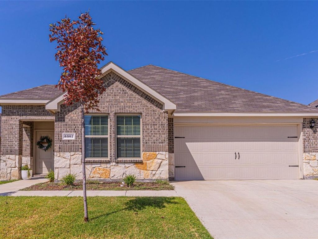 3307 Knoll Drive, Ennis, TX 75119