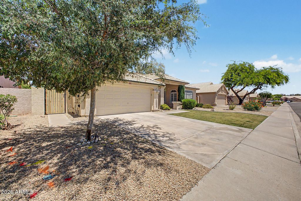 4136 W LAREDO Street, Chandler, AZ 85226