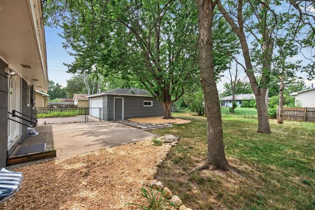 11672 N Heights Drive NW, Coon Rapids, MN 55433