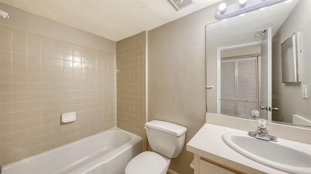 2121 WOOD STREET A103, Sarasota, FL 34237