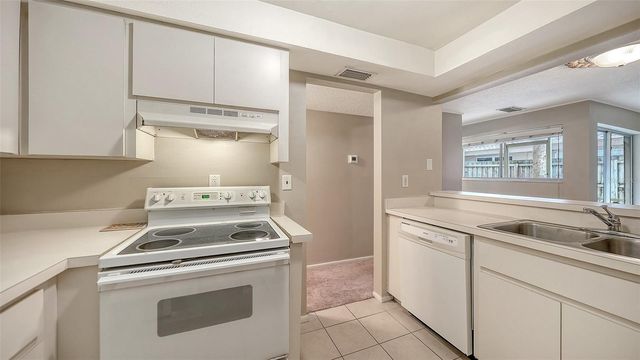 2121 WOOD STREET A103, Sarasota, FL 34237