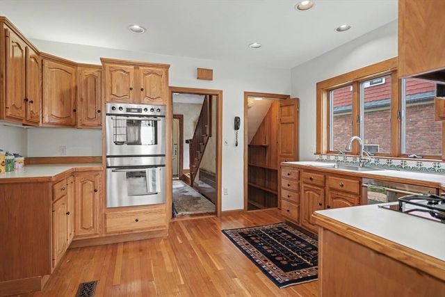 11 Venner Road, Arlington, MA 02476