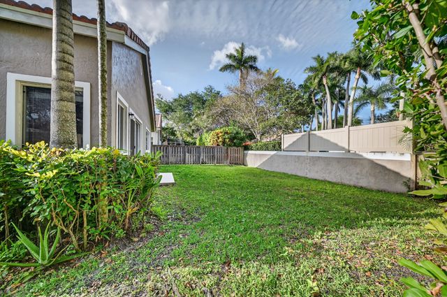 10160 NW 3rd Court, Plantation, FL 33324
