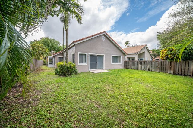 10160 NW 3rd Court, Plantation, FL 33324