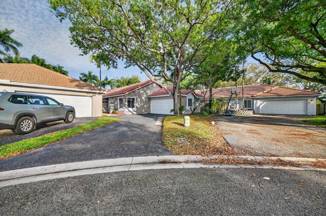 10160 NW 3rd Court, Plantation, FL 33324