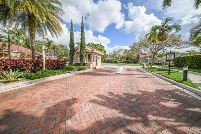 10160 NW 3rd Court, Plantation, FL 33324