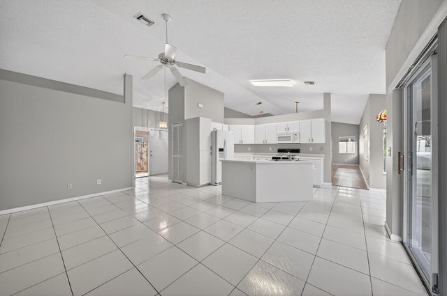 10160 NW 3rd Court, Plantation, FL 33324