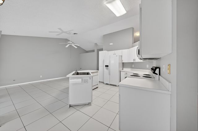 10160 NW 3rd Court, Plantation, FL 33324