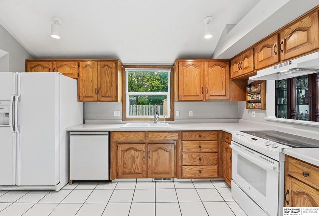5038 S 163rd Street, Omaha, NE 68135