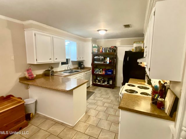 111 Sara Drive, Brandon, MS 39042