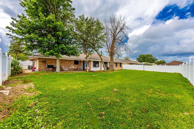 103 Aspen Dr, Houma, LA 70360