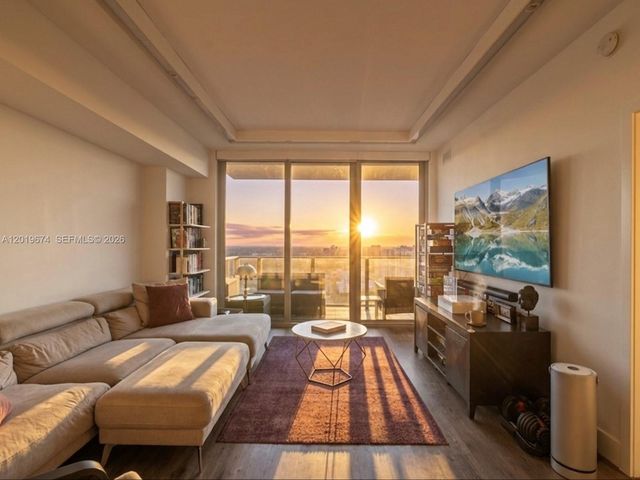 16385 Biscayne Blvd 3103, North Miami Beach, FL 33160