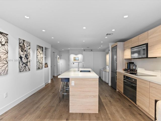 16385 Biscayne Blvd 3103, North Miami Beach, FL 33160