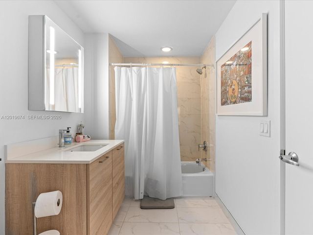 16385 Biscayne Blvd 3103, North Miami Beach, FL 33160